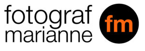 fotograf marianne logo ljus-bakgrund